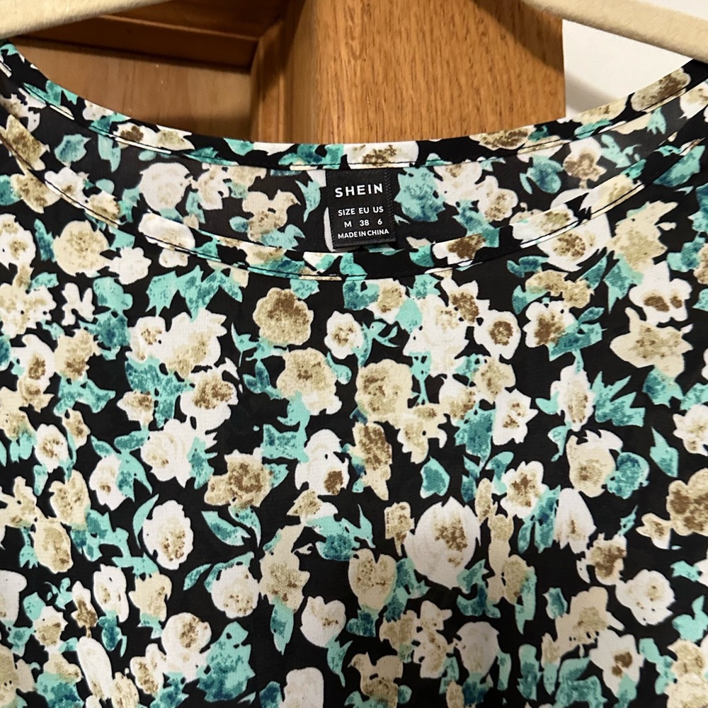 SHEIN Long Sleeve Floral Dress - Picture 4 of 7